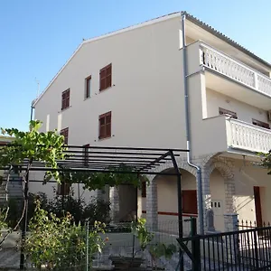 Apartament Mira, Pula