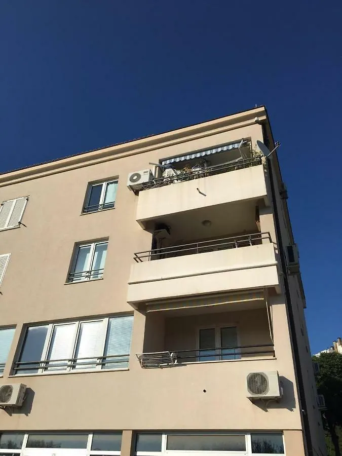 Apartment Irena With Bikes Included Pola